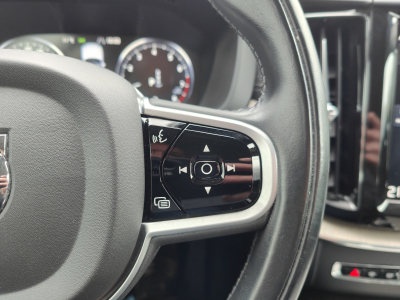 Volvo XC60 B5 GEARTRONIC INSCRIPTION CARPLAY SIEGES + VOLANT CHAUFF