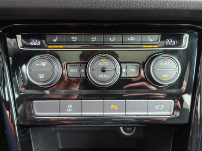 Volkswagen Touran 1.0 TSI 7 PLACES GPS CAMERA SIEGES CHAUFFANTS TOIT PANO OUVRANT