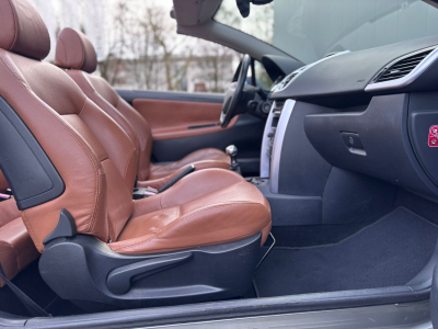 Peugeot 207 CC 1.6 VTi 120 Sport