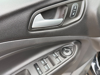 Ford Kuga Titanium AWD/129KW/1:HAND/SCHECKHEFT/