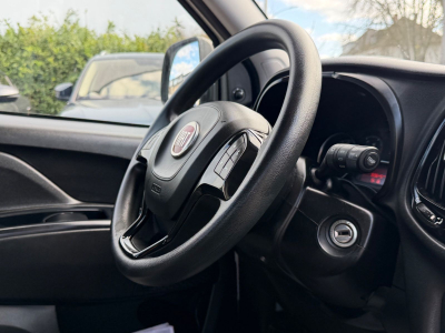 Fiat Doblo 1.3JTD 70KW/NAVI/4x TÜRER/AHK/KLIMA/