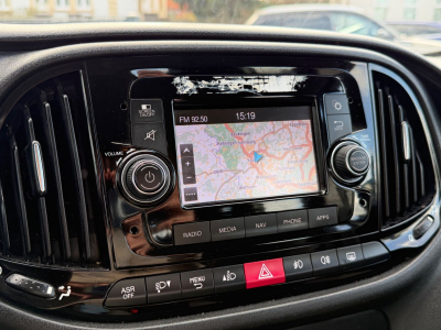 Fiat Doblo 1.3JTD 70KW/NAVI/4x TÜRER/AHK/KLIMA/