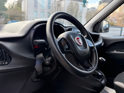 Fiat Doblo 1.3JTD 70KW/NAVI/4x TÜRER/AHK/KLIMA/
