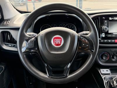 Fiat Doblo 1.3JTD 70KW/NAVI/4x TÜRER/AHK/KLIMA/