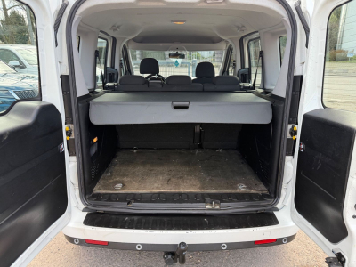 Fiat Doblo 1.3JTD 70KW/NAVI/4x TÜRER/AHK/KLIMA/