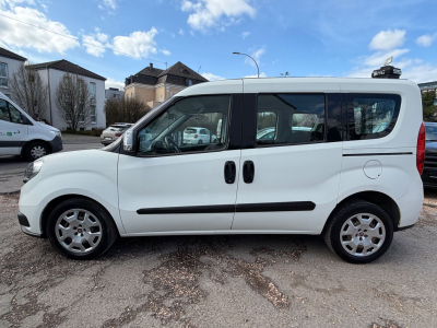Fiat Doblo 1.3JTD 70KW/NAVI/4x TÜRER/AHK/KLIMA/
