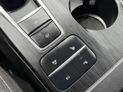 Ford Kuga Plug-In Hybrid Titanium/1.HAND/SCHECKHEFT/