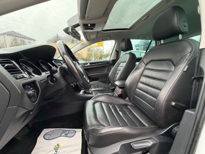 Volkswagen Golf VII Lim. Highline BMT 150PS/DSG/Pano/Leder/