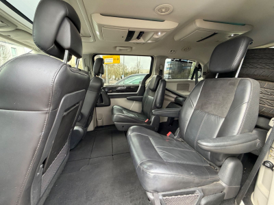 Chrysler Grand Voyager Limited 2.8 CRD Autom.