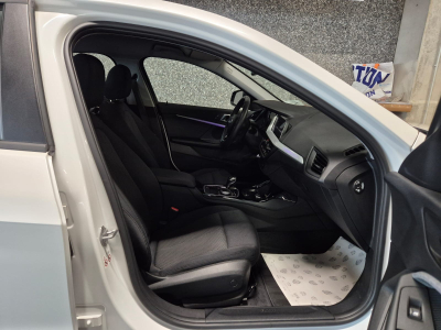 BMW 118 i AUTO  LED NAVI
