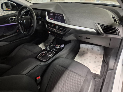 BMW 118 i AUTO  LED NAVI