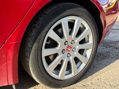 Jaguar XE 20d 180PS Prestige Automatik