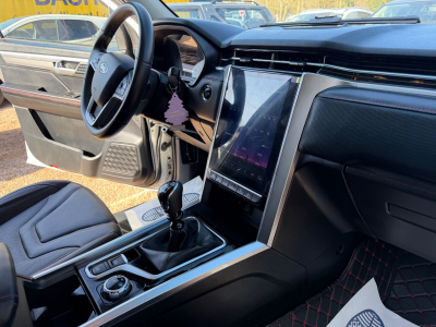 JAC T8 8 Pro 2.4 T/LEDER/KAMERA/4WD