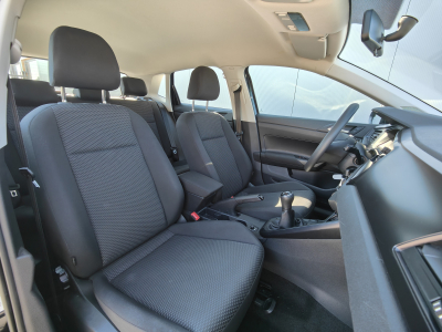 Volkswagen Polo 1.0i CARPLAY BLUETOOTH RADIO