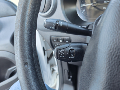 Peugeot Partner 1.6 HDI 3 PLACES GALERIE DE TOIT CLIMATISATION  RADIO