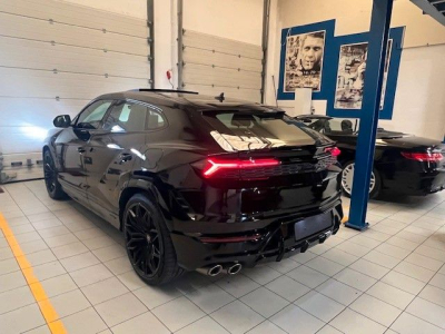Lamborghini Urus 4.0 V8 PHEV SE-Akrapovic-carbon-AHK-DVD-VOLL
