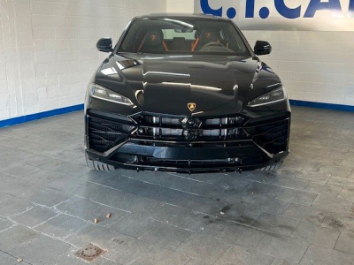 Lamborghini Urus 4.0 V8 PHEV SE-Akrapovic-carbon-AHK-DVD-VOLL