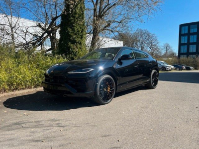 Lamborghini Urus 4.0 V8 PHEV SE-Akrapovic-carbon-AHK-DVD-VOLL