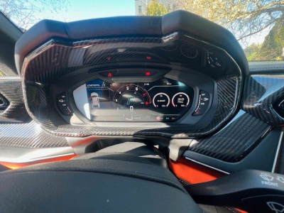 Lamborghini Urus 4.0 V8 PHEV SE-Akrapovic-carbon-AHK-DVD-VOLL