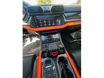 Lamborghini Urus 4.0 V8 PHEV SE-Akrapovic-carbon-AHK-DVD-VOLL