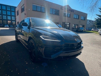 Lamborghini Urus 4.0 V8 PHEV SE-Akrapovic-carbon-AHK-DVD-VOLL