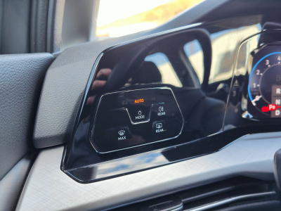 Volkswagen Golf 1.5 TSI DSG CARPLAY GPS LED APS AV/ARR