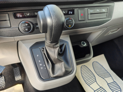 Volkswagen T6.1 Caravelle 2.0 TDI DSG 9 PLACES CARPLAY CAMERA GPS