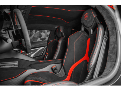 Lamborghini Aventador SVJ Coupé / 1 OF 900 / ROSSO MARS