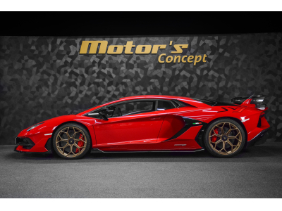 Lamborghini Aventador SVJ Coupé / 1 OF 900 / ROSSO MARS