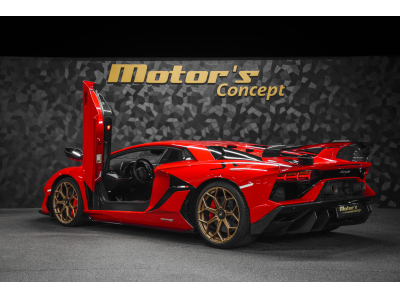 Lamborghini Aventador SVJ Coupé / 1 OF 900 / ROSSO MARS