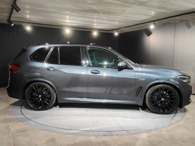 BMW X5 XDRIVE 45E PHEV PACK M SUSPENSION PNEUMATIQUE TOIT PANO OUV