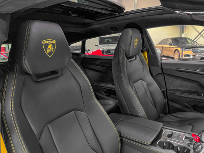 Lamborghini Urus URUS S /AKRAPOVIC/B&O 3d/23//PANO/XPEL/MY24