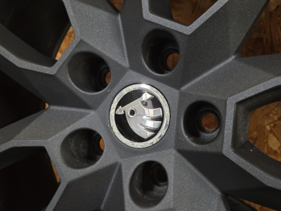 Jantes alu + Pneus hiver 18