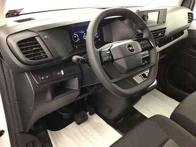 Opel Vivaro L2H1 145 Magic Cargo / 4Jahresreifen