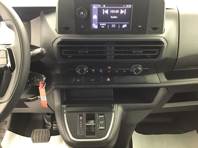 Opel Vivaro L2H1 145 Magic Cargo / 4Jahresreifen