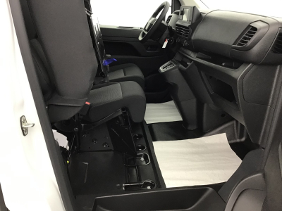 Opel Vivaro L2H1 145 Magic Cargo / 4Jahresreifen