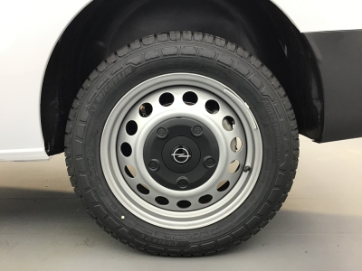 Opel Vivaro L2H1 145 Magic Cargo / 4Jahresreifen