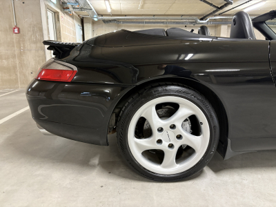 Porsche 996 CARRERA 4 CABRIOLET 3.4 FLAT6 / BVM