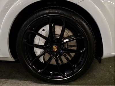 Porsche Cayenne 4.0 TURBO PSCB SPORT DESIGN CARBON APPROVED Hinterradlenkung Roues Directionnels arrière