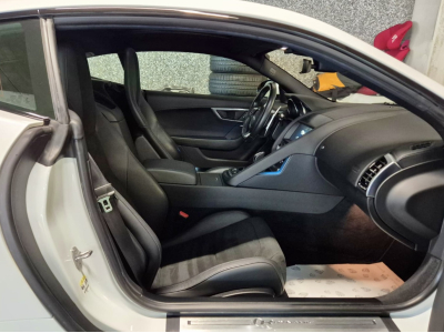 Jaguar F-Type 3.0 V6 P-340 COUPE R-DYNAMIC MERIDIAN PANO CUIR NAVI 1 HAND