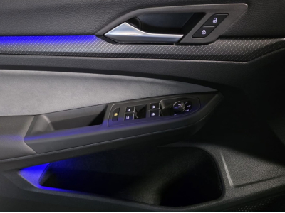 Volkswagen Golf R 8 2.0 TSI 320 4MOTION IQ LIGHT PANO CUIR NAVI