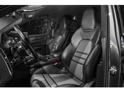 Porsche Cayenne E-HYRBIDE COUPÉ PACK SPORT ALLÉGÉ