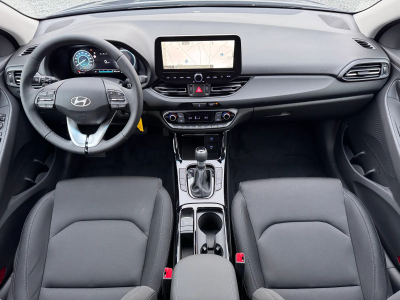 Hyundai i30 1.5 T-GDI 140 DCT Trend +