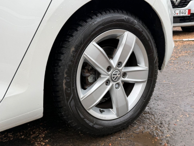 Volkswagen Golf VII Lim. Highline BMT 150PS/DSG/Pano/Leder/