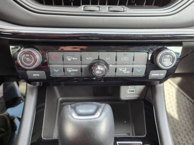 Jeep Compass 1.5 E-Hybrid MHEV TOIT OUV PANO CUIR CARPLAY CAMERA