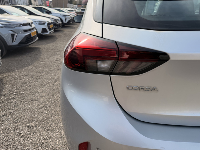 Opel Corsa 1.5 Turbo D Start/Stop MT6 102