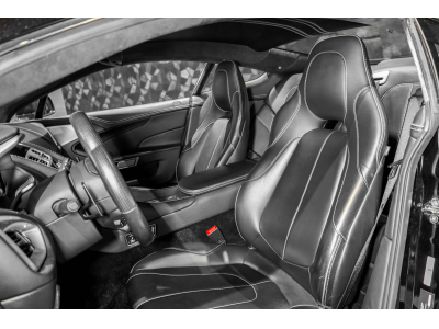 Aston Martin Vanquish 6.0 V12