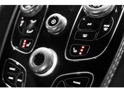 Aston Martin Vanquish 6.0 V12