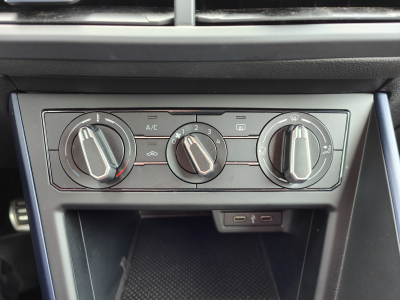 Volkswagen Polo 1.0 TSI UNITED CARPLAY CLIM RADAR AV/ARR