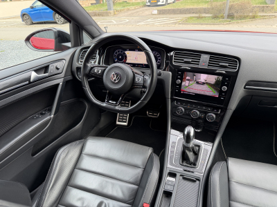 Volkswagen Golf R R 300 DSG 4Motion